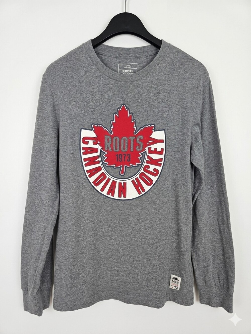 Roots Grey Long-Sleeve Tee with Red Canadian Hockey Logo Sz Small